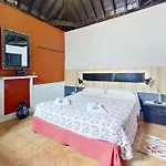 Remarkable 4-bed *
