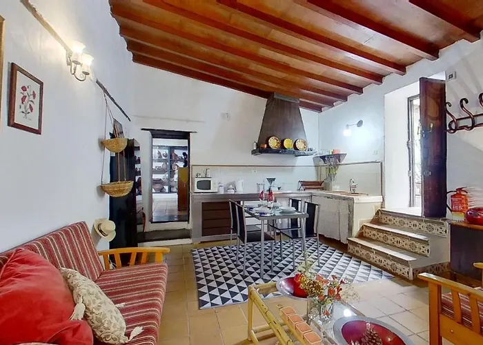 Remarkable 4-bed Villa *